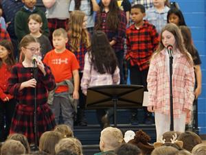 CES Holiday Concert 2024 7.jpg